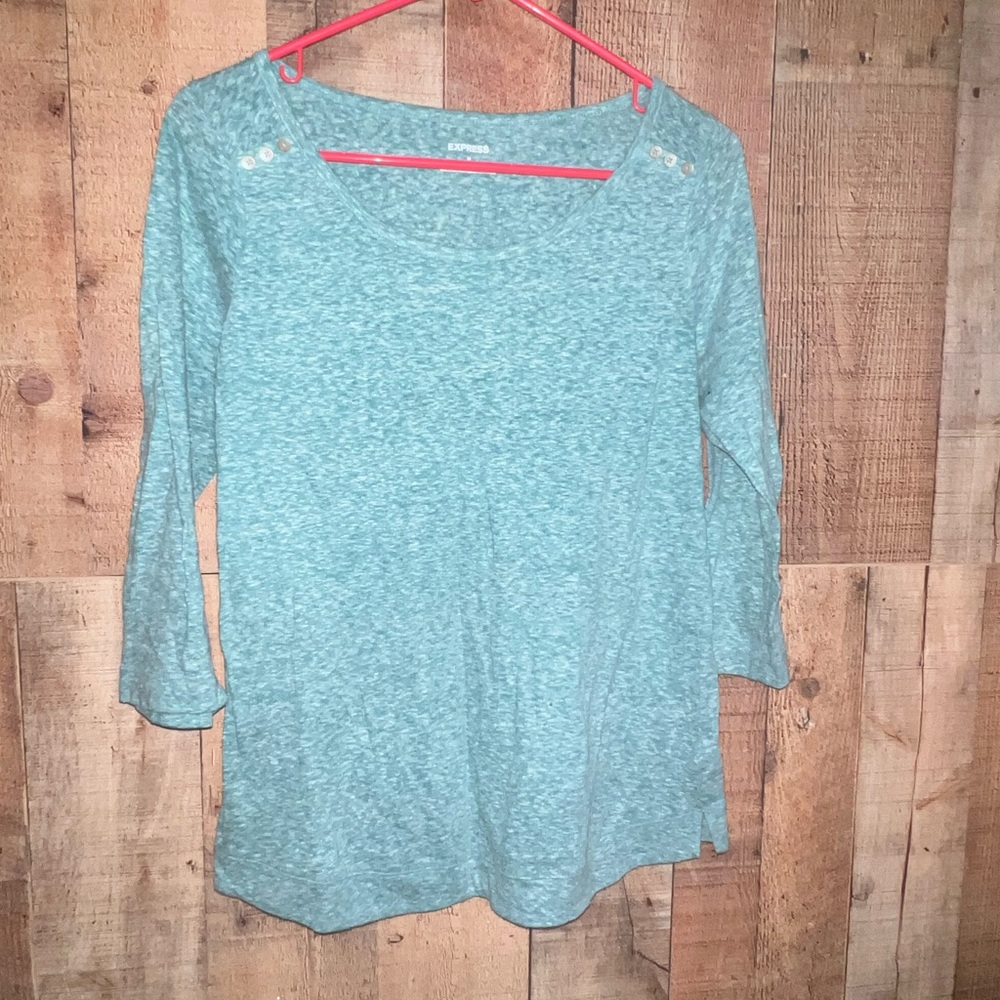 Express 3/4 sleeve tee